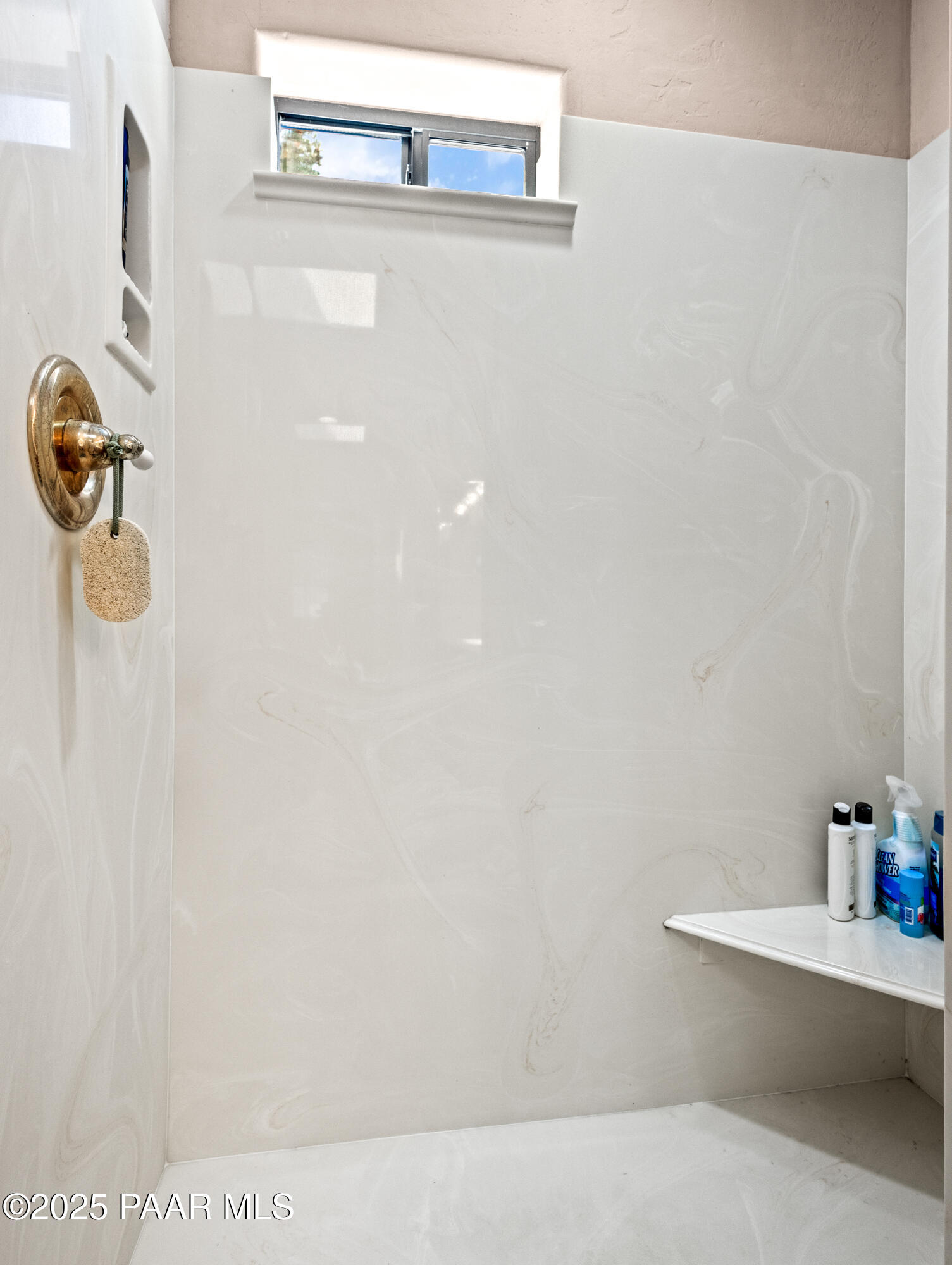 15555 South Middle Ridge Kirkland, AZ 86332 - Photo 34 of 63 15555 S Middle Ridge Rd-58