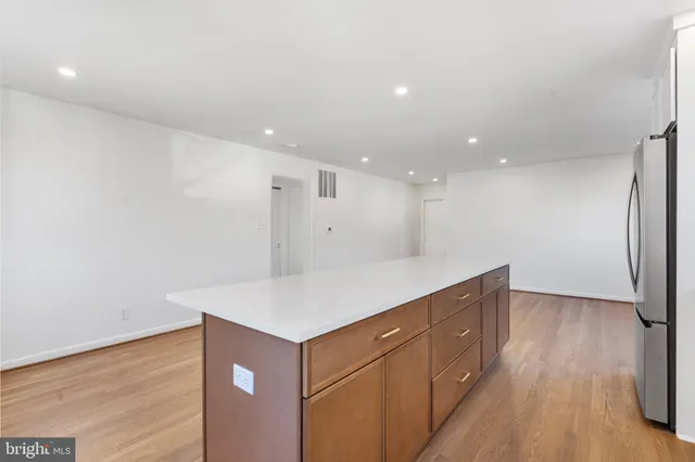 $2,950 | 618 19th Street South, Unit B, Arlington, VA 22202