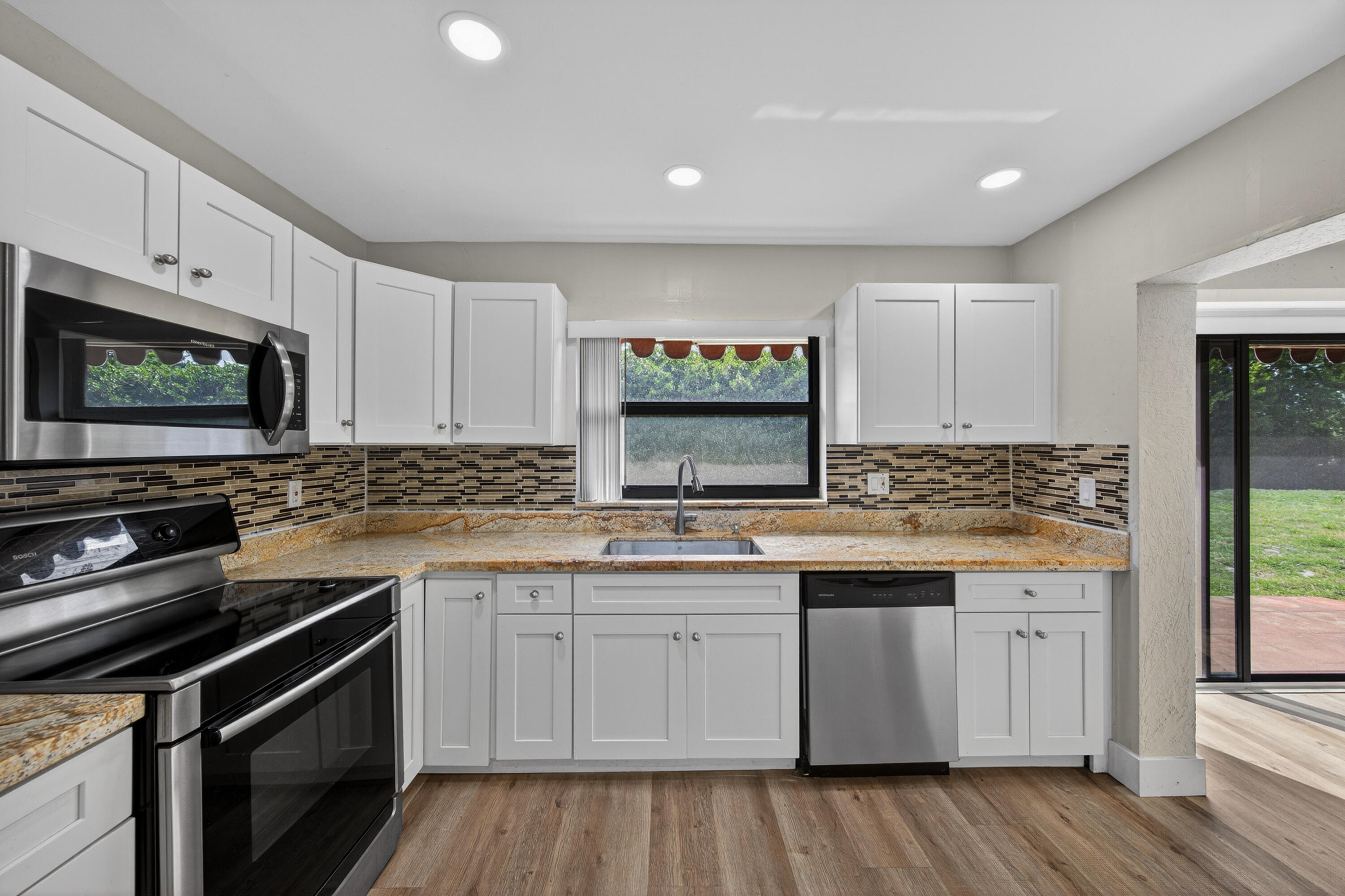 4867 Hawkwood Road Boynton Beach, FL 33436 - Photo 4 of 46 castro-30