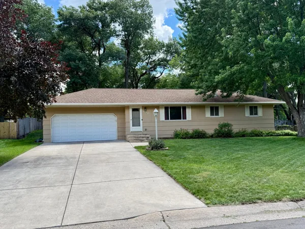 $348,000 | 840 Oak Ridge Trail Northeast, Blaine, MN 55434