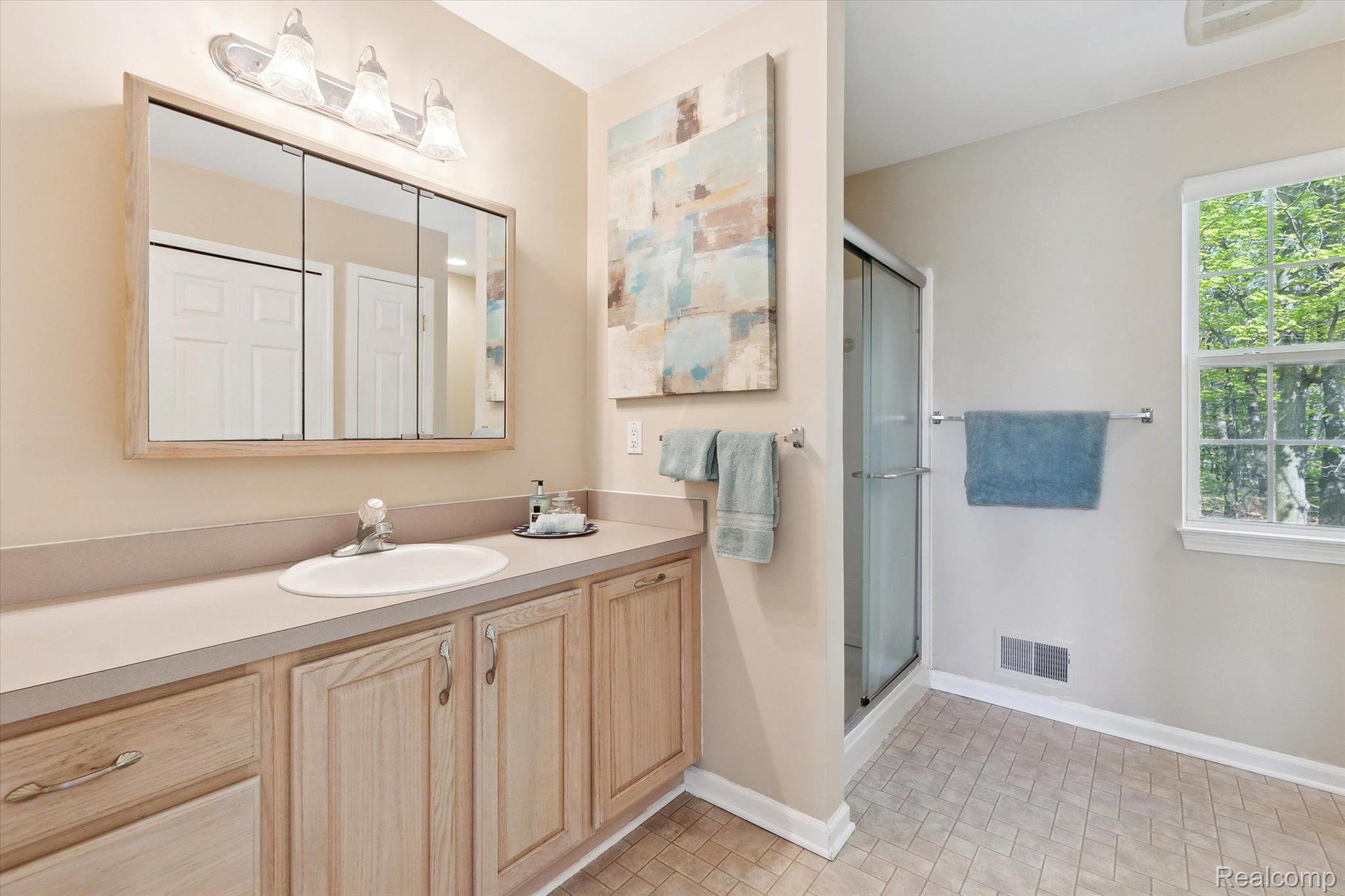 14435 Hogan Road Linden, MI 48451 - Photo 15 of 23 Gallery Image 15