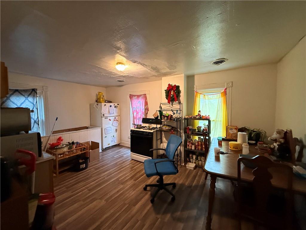 327-329 Howard Street Butler, PA 16001 - Photo 13 of 17