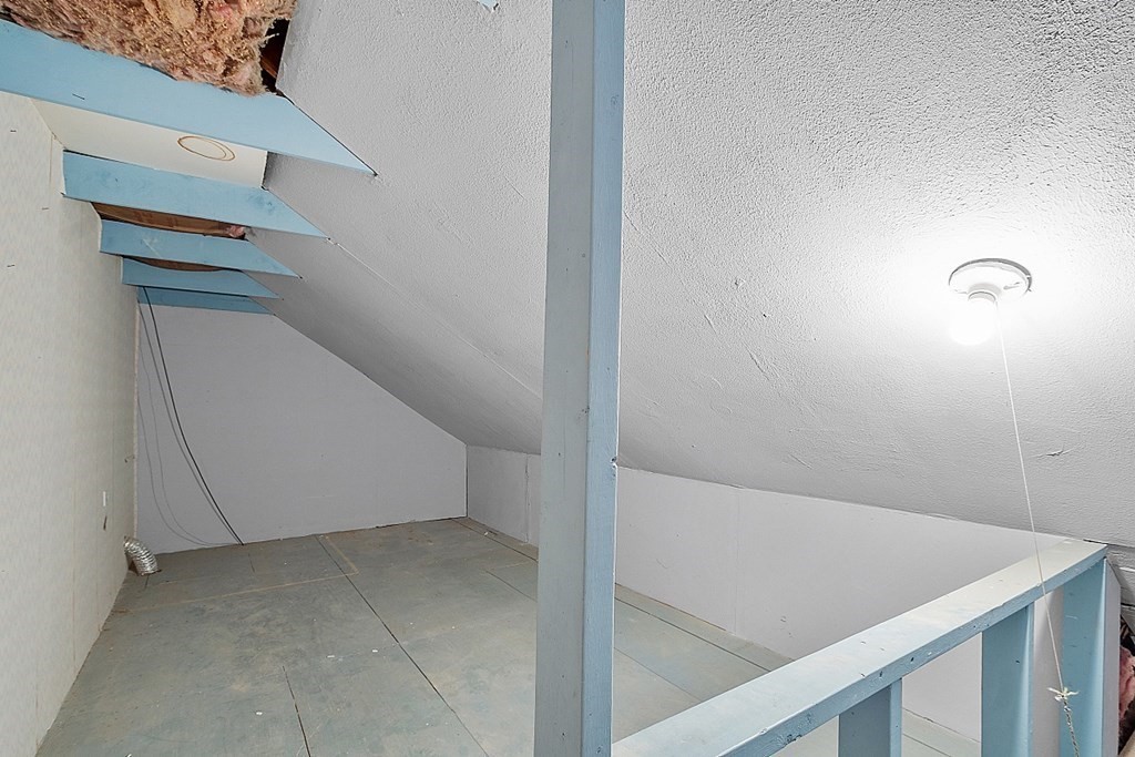 34 Lowell Road, Unit 4 Pepperell, MA 01463 - Photo 20 of 21 a view of an empty walk in closet