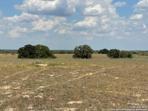 $189,000 | 1039 County Road 232, Floresville, TX 78114