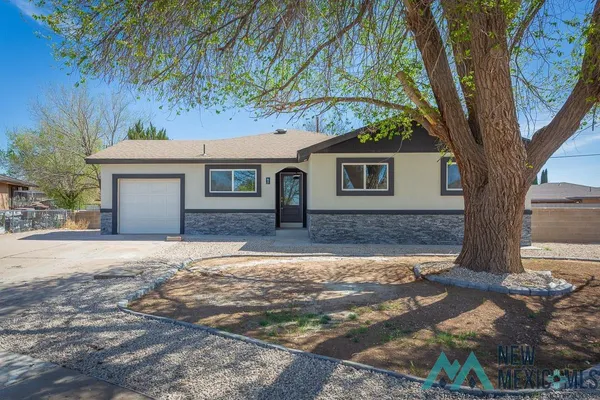 $240,000 | 8 Sunset Place, Roswell, NM 88203