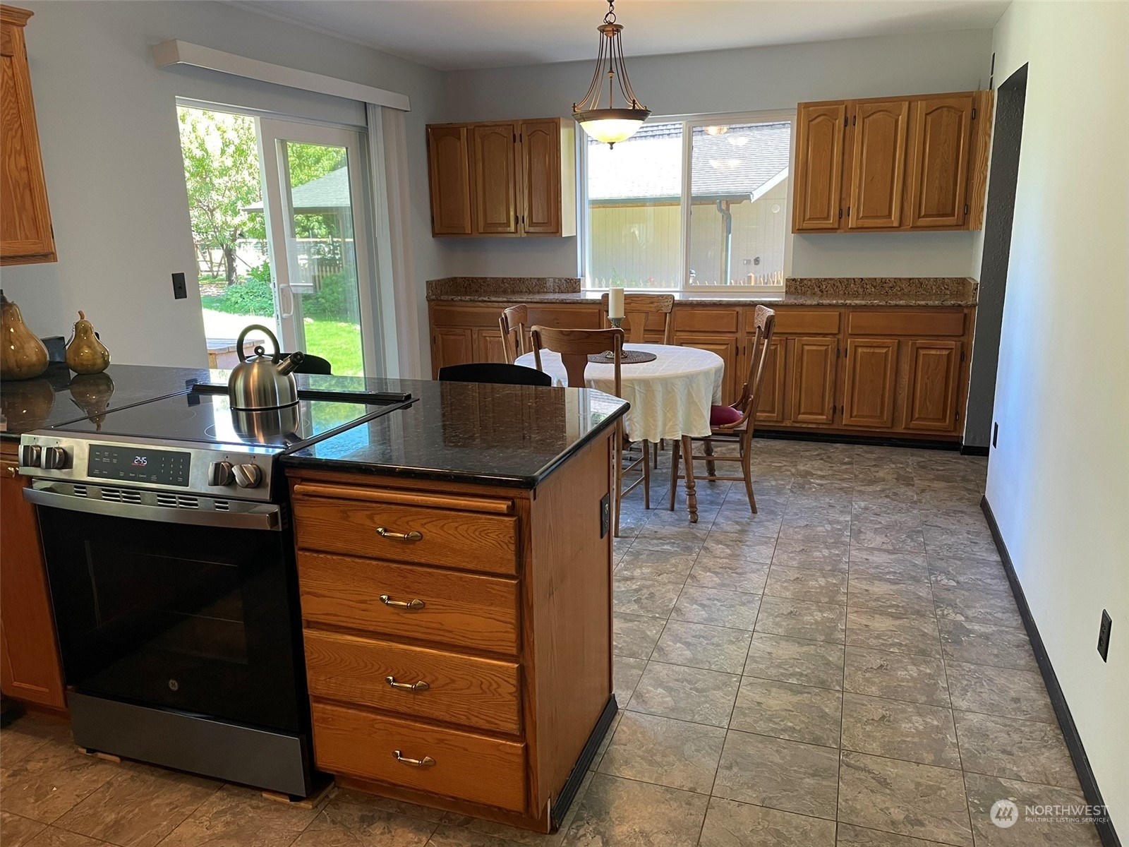 18432 Albany Street Southwest Rochester, WA 98579 - Photo 12 of 40