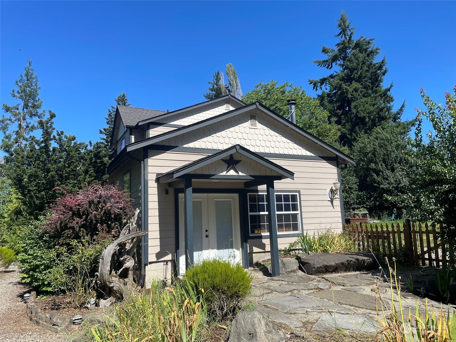 18432 Albany Street Southwest Rochester, WA 98579 - Photo 3 of 40