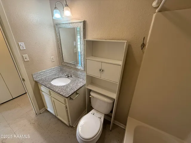 $1,250 | 105 Lord Boulevard, Lafayette, LA 70503