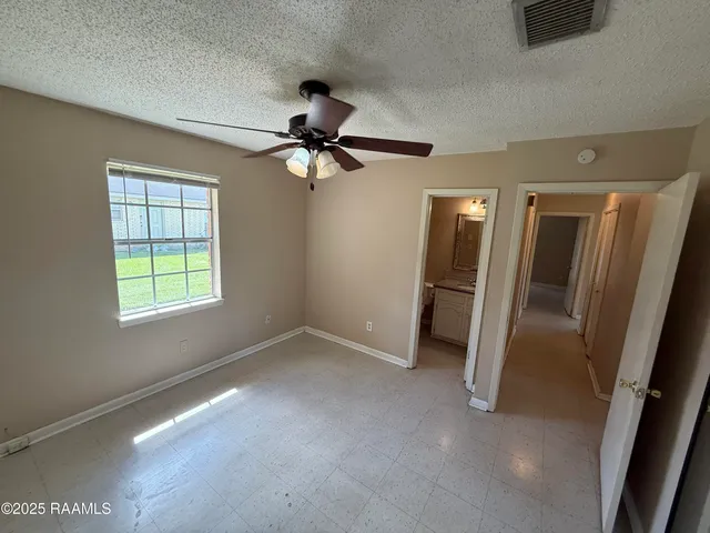 $1,250 | 105 Lord Boulevard, Lafayette, LA 70503