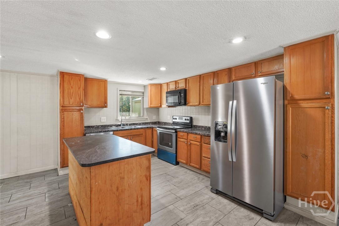 505 Bush Road Savannah, GA 31419 - Photo 4 of 32