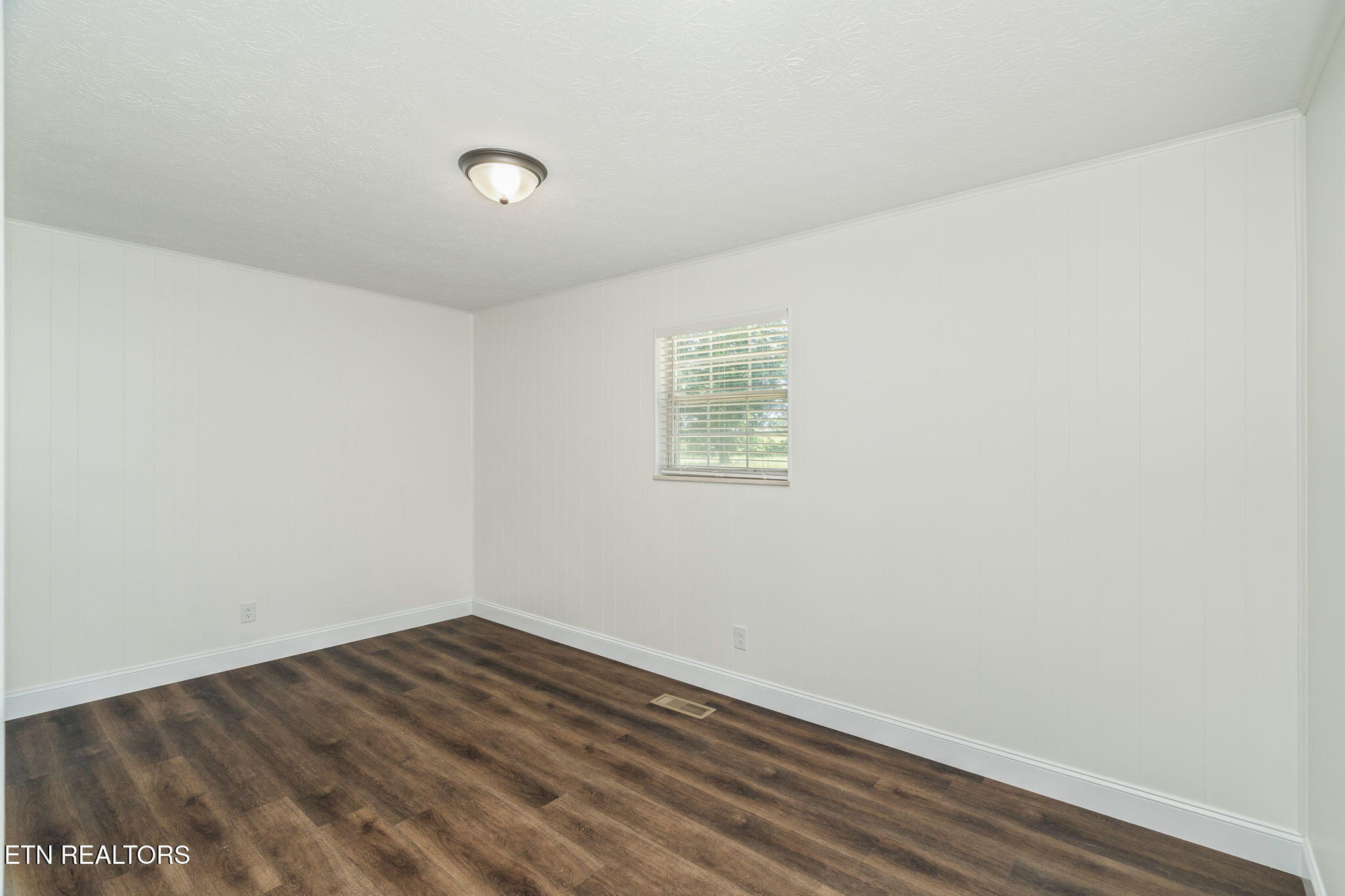 8107 Conner Road Powell, TN 37849 - Photo 22 of 37 18-web-or-mls-8107 Conner Road-19