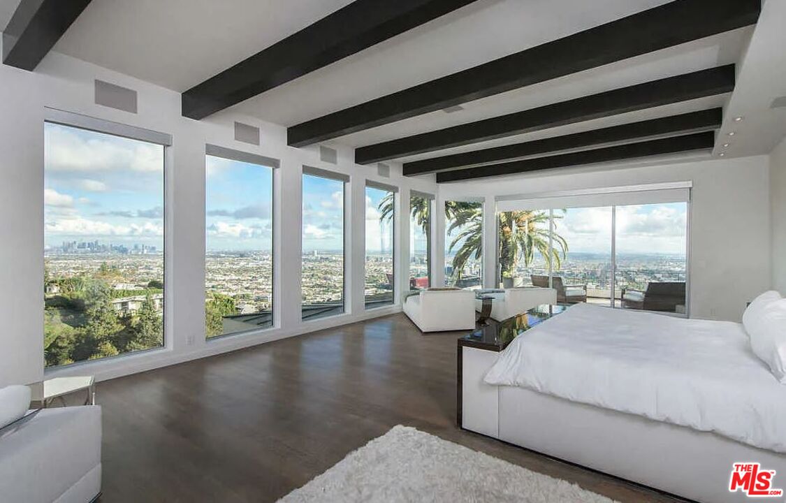 1380 Mockingbird Place Los Angeles, CA 90069 - Photo 12 of 13