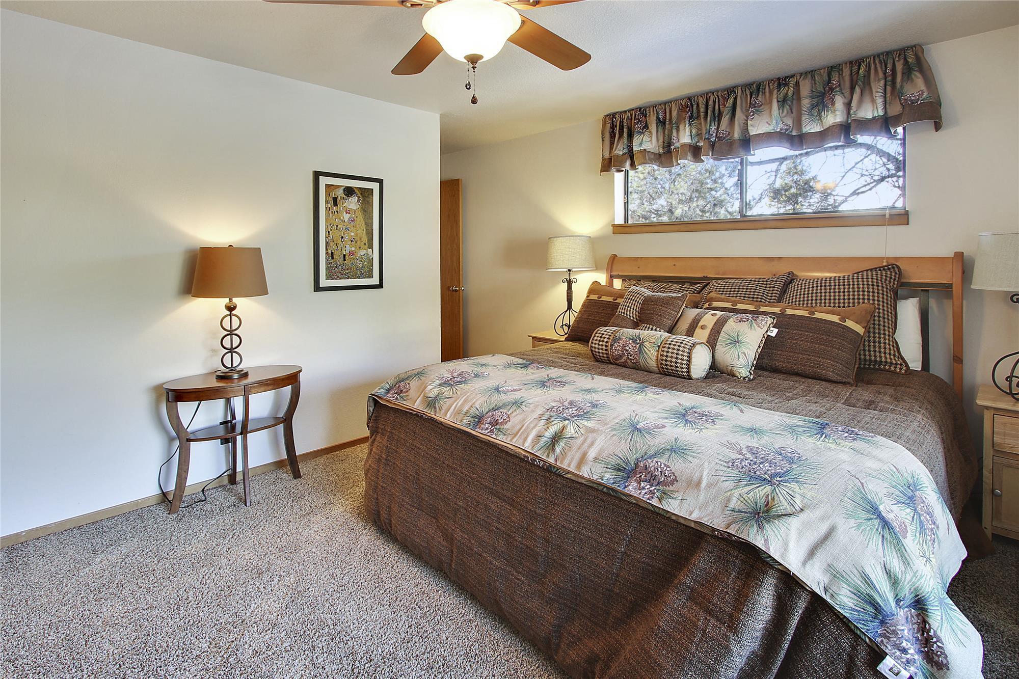 17730 West Core Road, Unit 2 FAIRWAY VILLAGE Sunriver, OR 97707 - Photo 10 of 30 main level-bedroom-0b8a3209