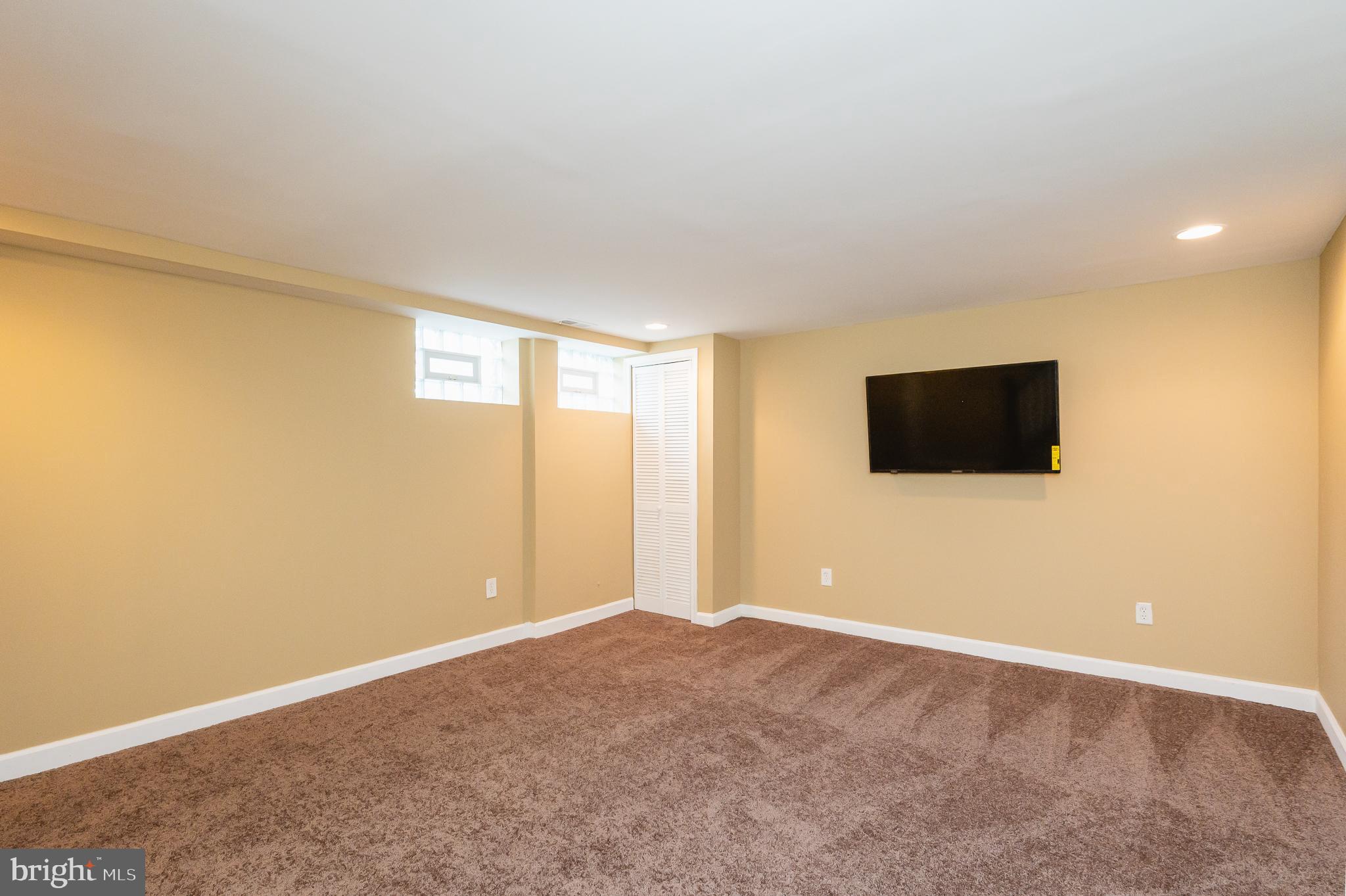 1667 Northbourne Road Baltimore, MD 21239 - Photo 32 of 47