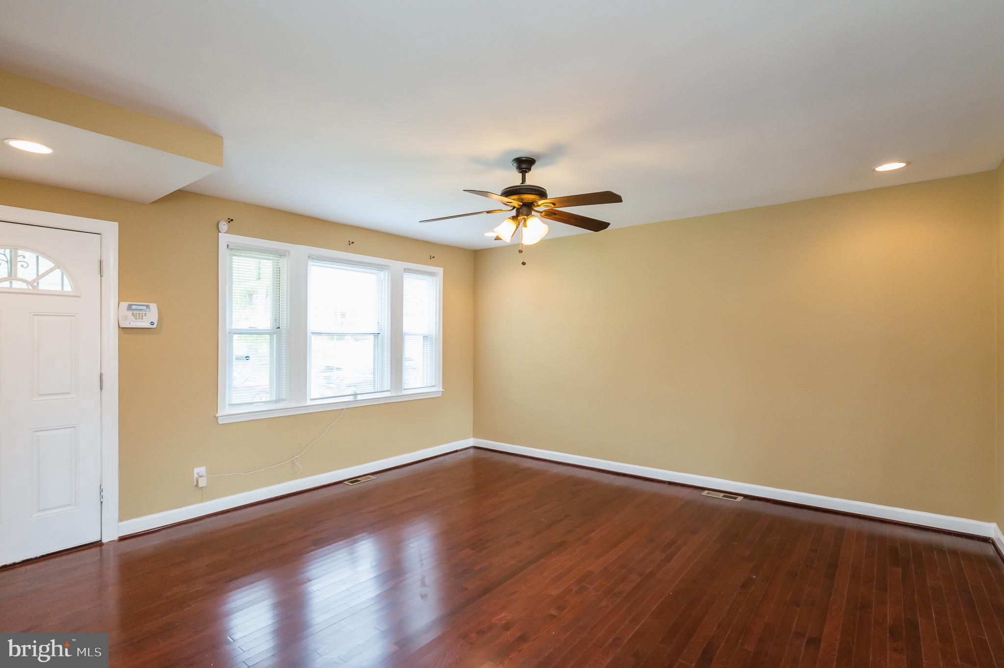 1667 Northbourne Road Baltimore, MD 21239 - Photo 9 of 47