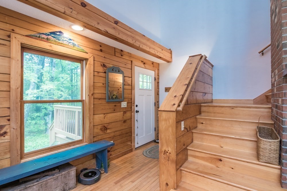 496 Old Post Road Worthington, MA 01098 - Photo 8 of 36