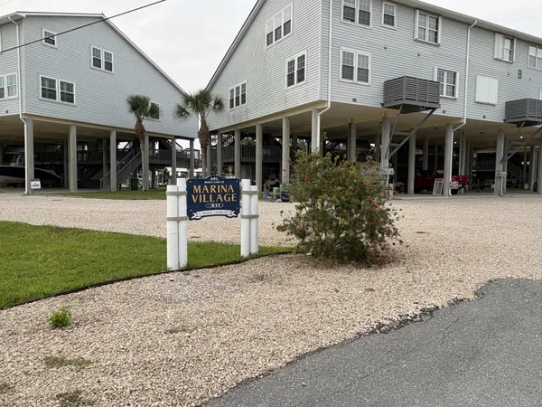 $425,000 | 695 Mashes Sands Road, Panacea, FL 32346