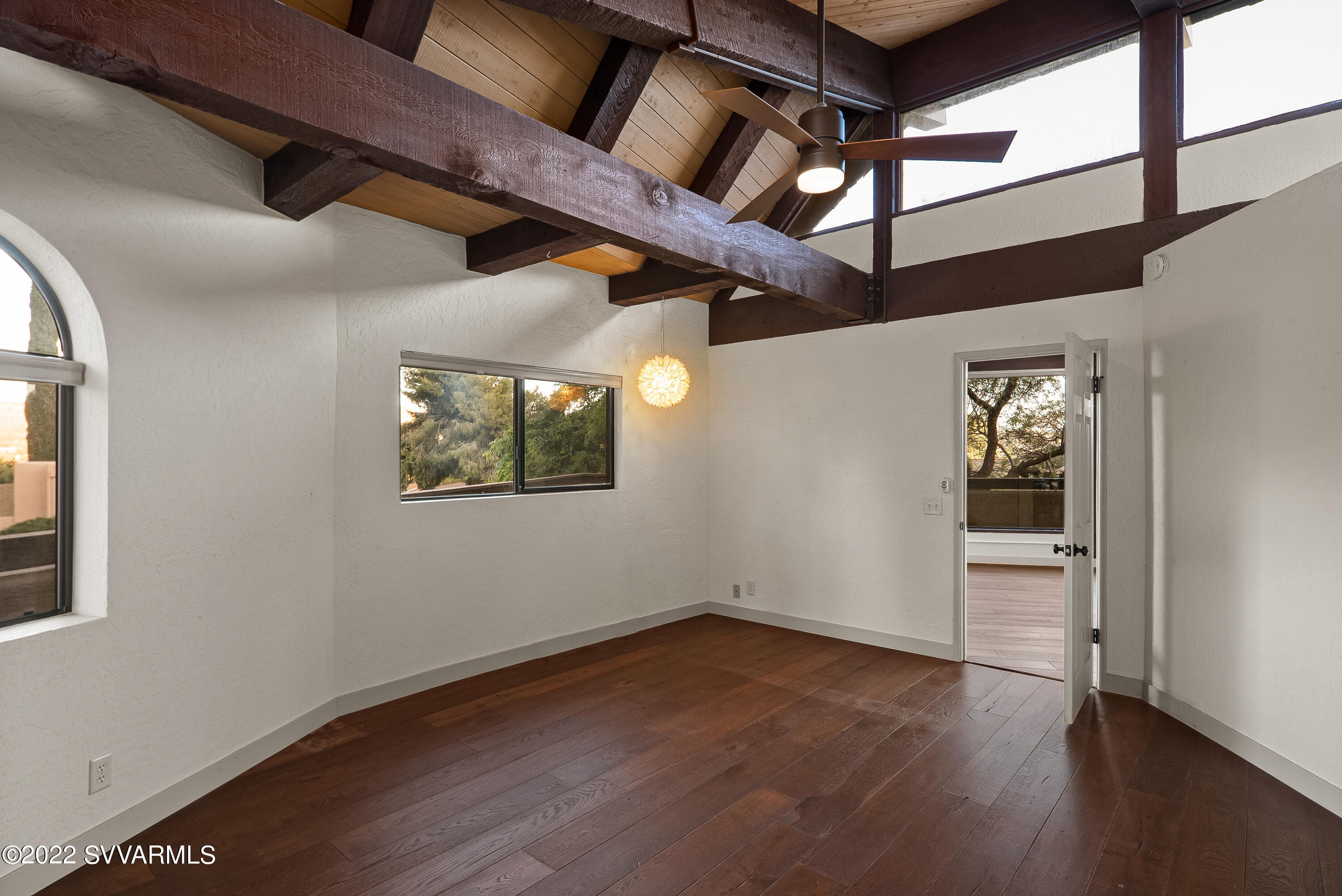 155 Sugarloaf Road Sedona, AZ 86351 - Photo 38 of 53 40_Upstairs Bedroom with Tall Ceilings