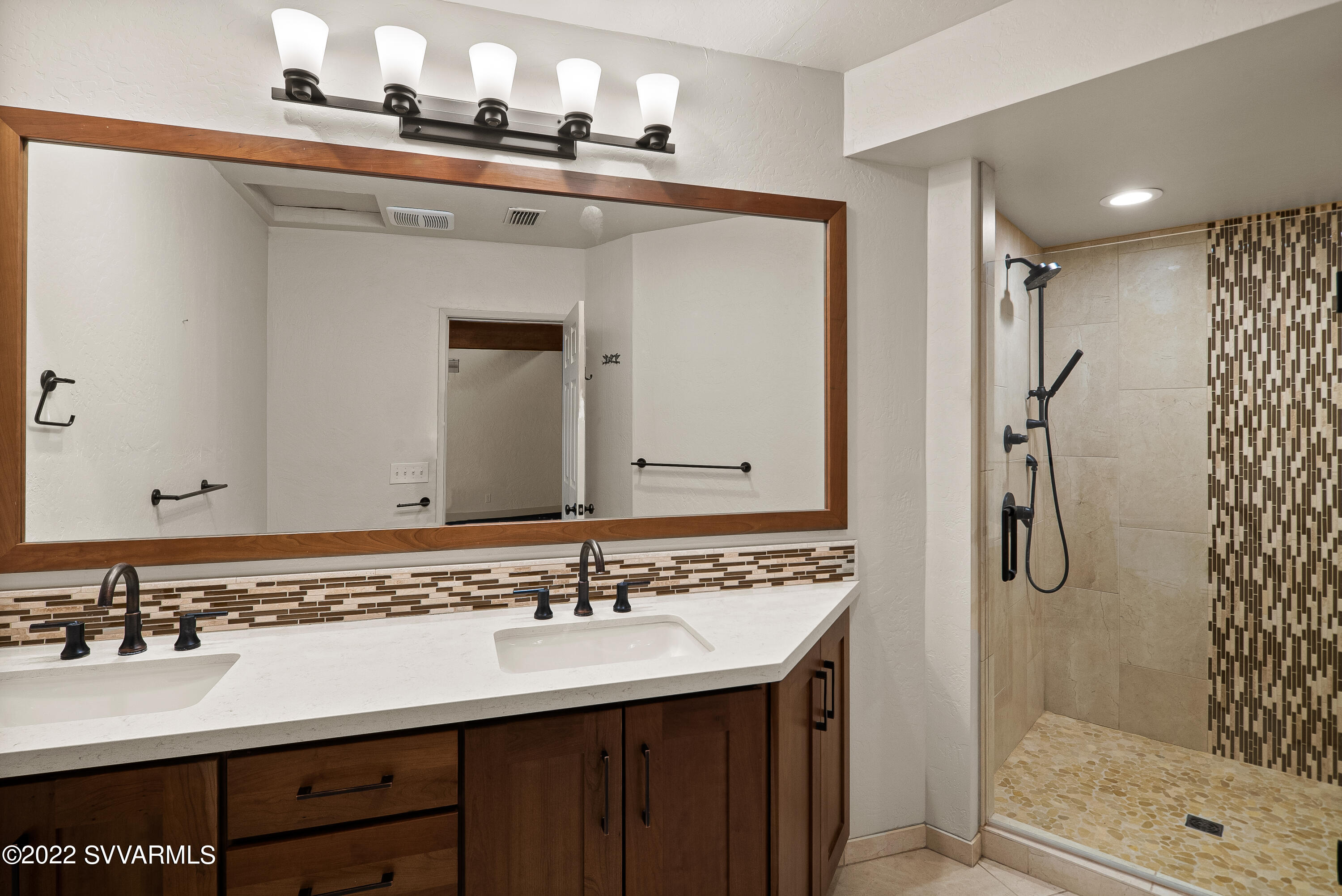 155 Sugarloaf Road Sedona, AZ 86351 - Photo 42 of 53 45_Owners Remodeled Onsuite