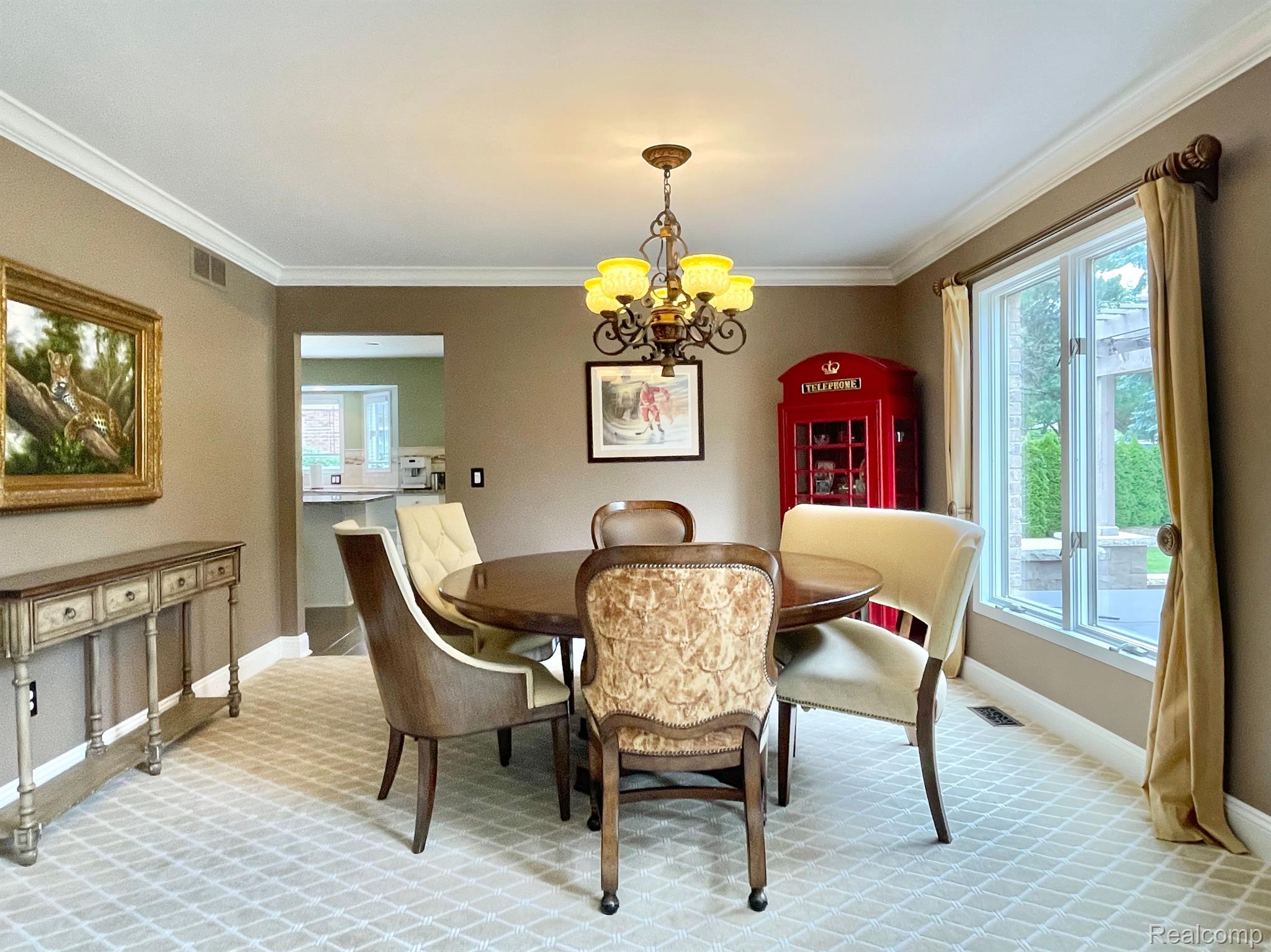 883 Snowmass Drive Rochester, MI 48309 - Photo 11 of 44 Large dining room