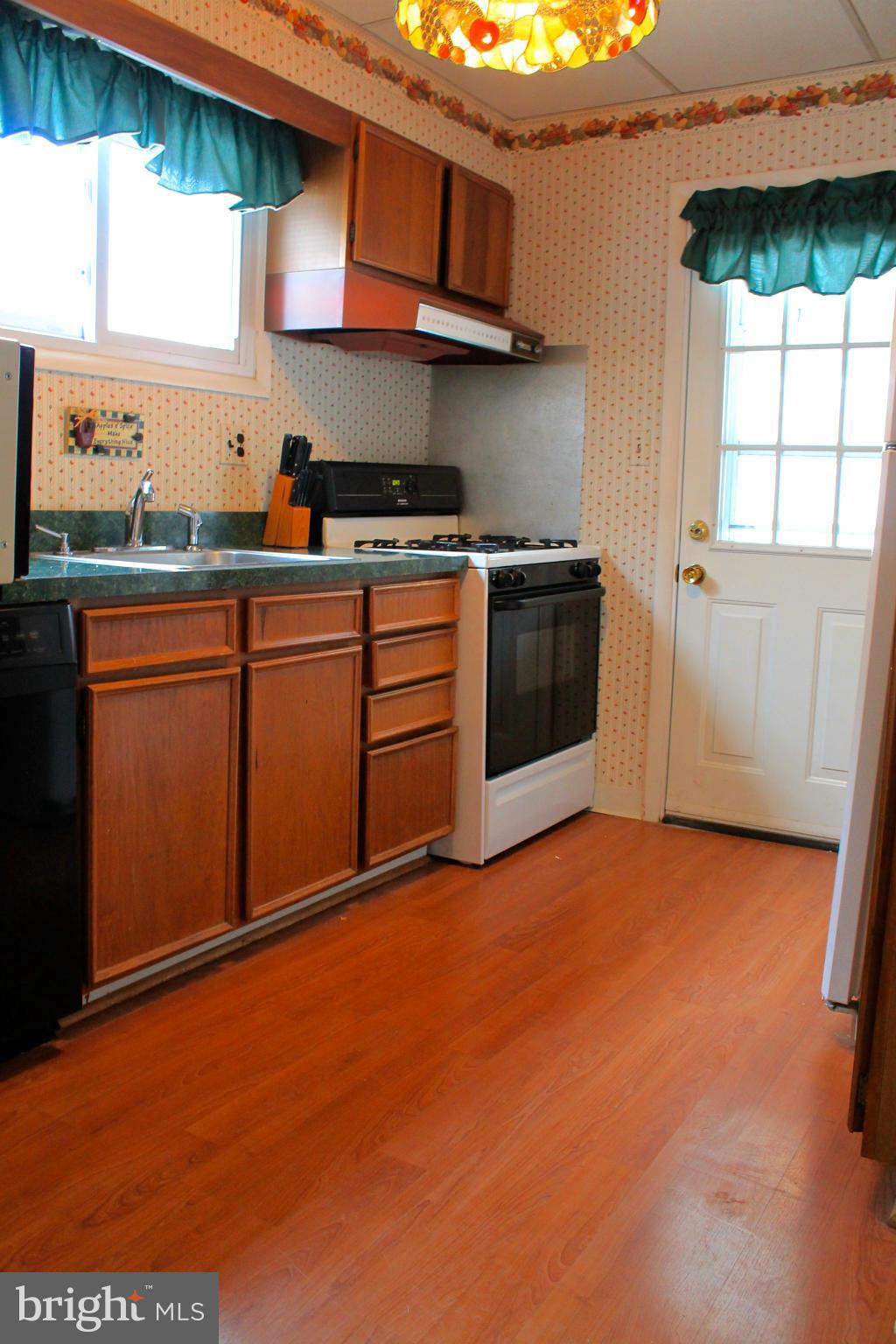 8717 Roper Road Baltimore, MD 21234 - Photo 2 of 21 Kitchen