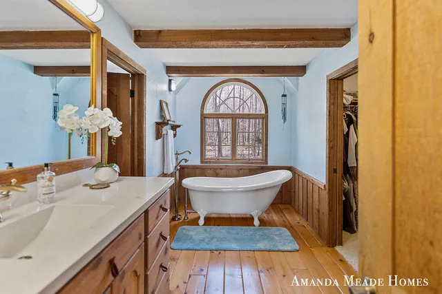 $1,500,000 | 12345 92nd Street Southeast, Alto, MI 49302