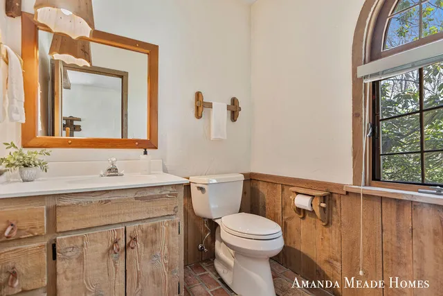 $1,500,000 | 12345 92nd Street Southeast, Alto, MI 49302