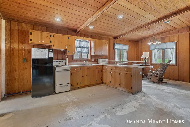 $1,500,000 | 12345 92nd Street Southeast, Alto, MI 49302