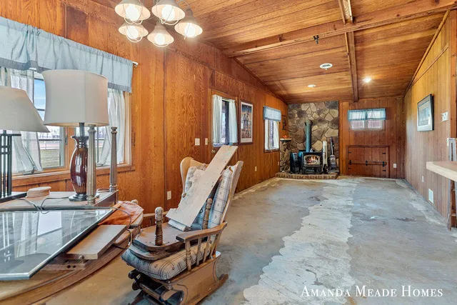 $1,500,000 | 12345 92nd Street Southeast, Alto, MI 49302