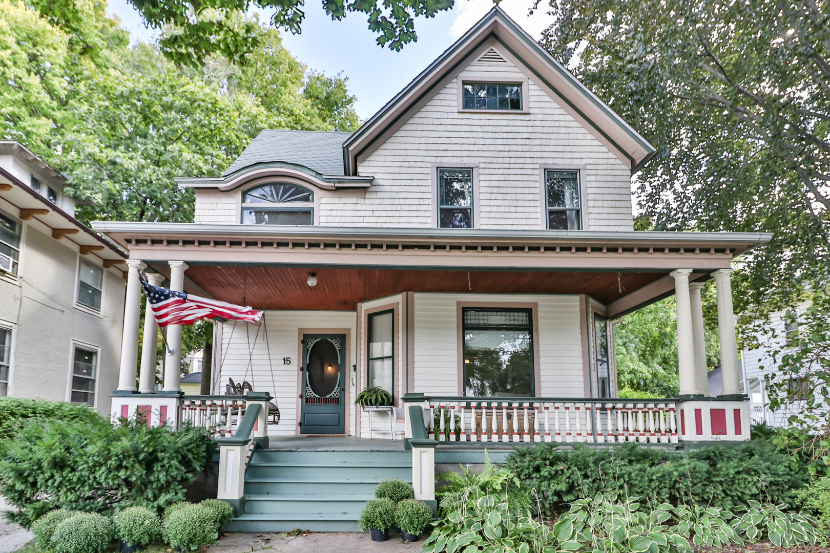 15 Rugby Place Elgin, IL 60120 - Photo 1 of 24 a front view of a house with garden