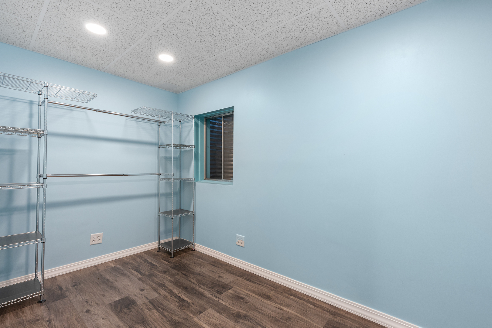 833 Swallow Street Deerfield, IL 60015 - Photo 24 of 37 a view of empty room with wooden floor