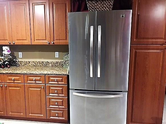3012 Northwest 25th Terrace Boca Raton, FL 33434 - Photo 3 of 13 Stainless Kitchen
