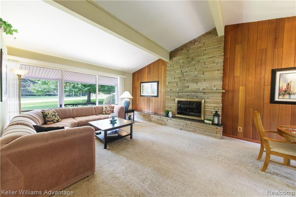 36508 West Lyman Road Farmington Hills, MI 48331 - Photo 5 of 63