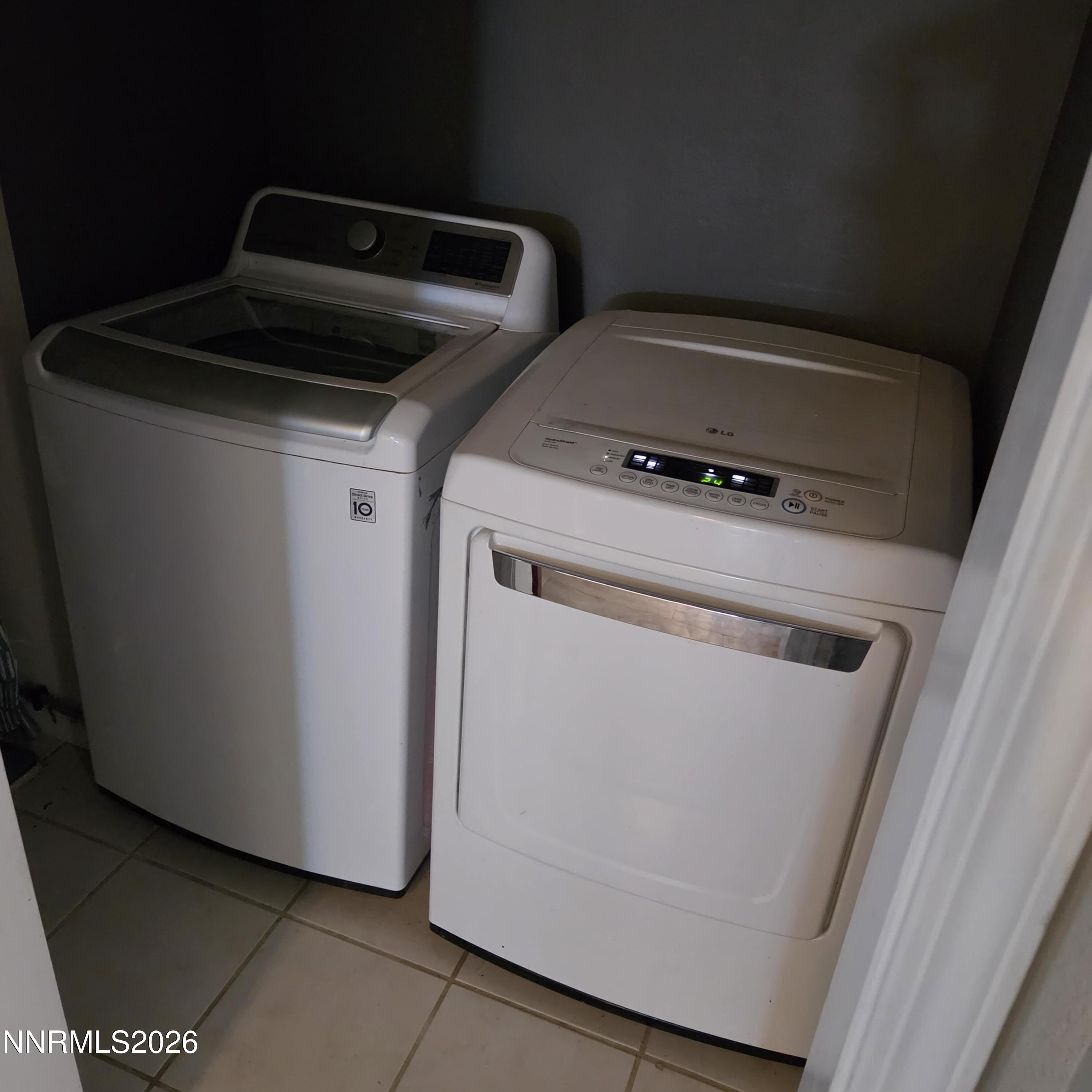 1080 Tarzyn Road Fallon, NV 89406 - Photo 31 of 41 a utility room with dryer and washer