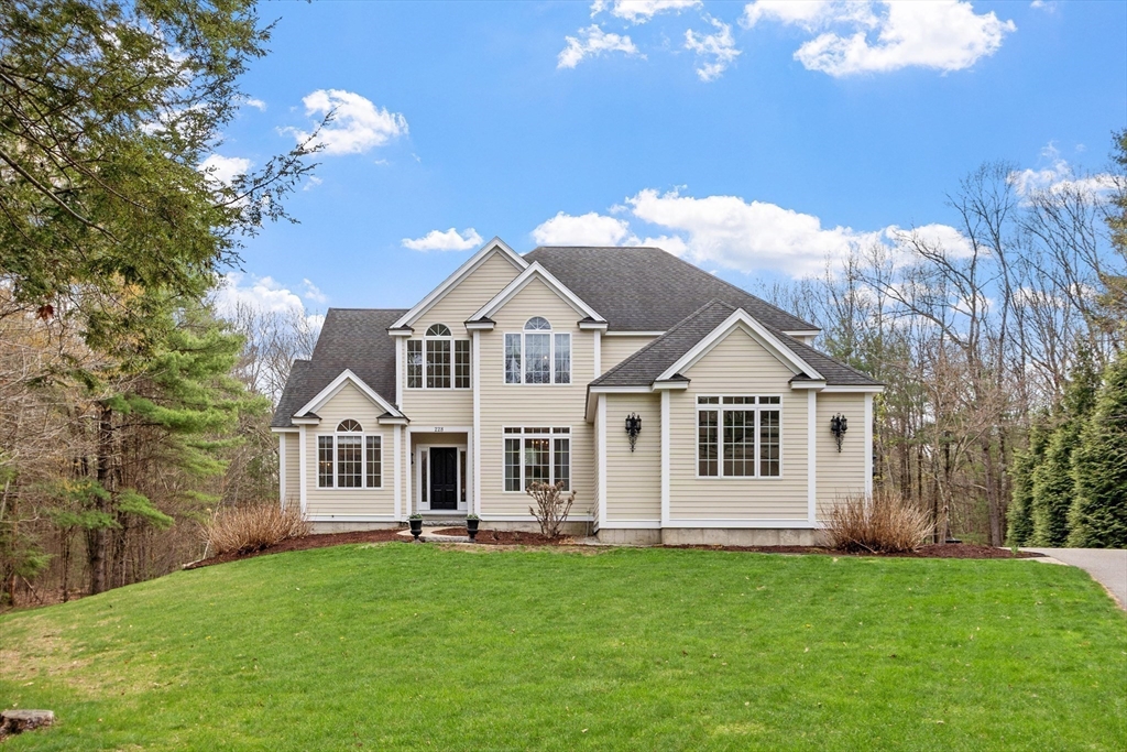 228 Devonshire Way Lancaster, MA 01523 - Photo 1 of 42