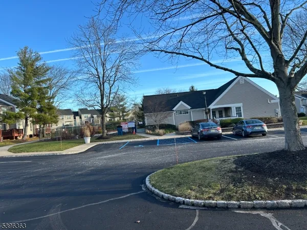 $515,000 | 89 Violet Court, Whitehouse Station, NJ 08889