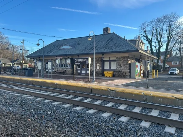 $515,000 | 89 Violet Court, Whitehouse Station, NJ 08889