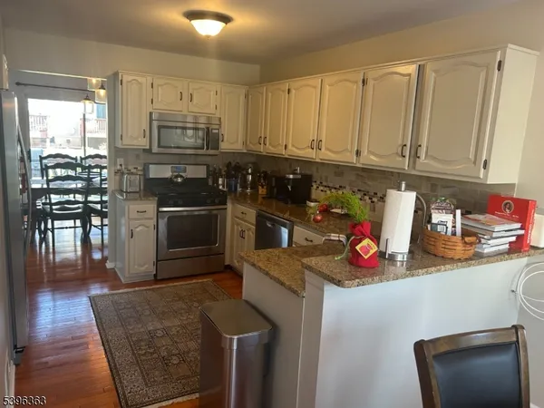 $515,000 | 89 Violet Court, Whitehouse Station, NJ 08889