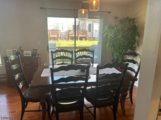 $515,000 | 89 Violet Court, Whitehouse Station, NJ 08889