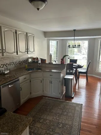 $515,000 | 89 Violet Court, Whitehouse Station, NJ 08889