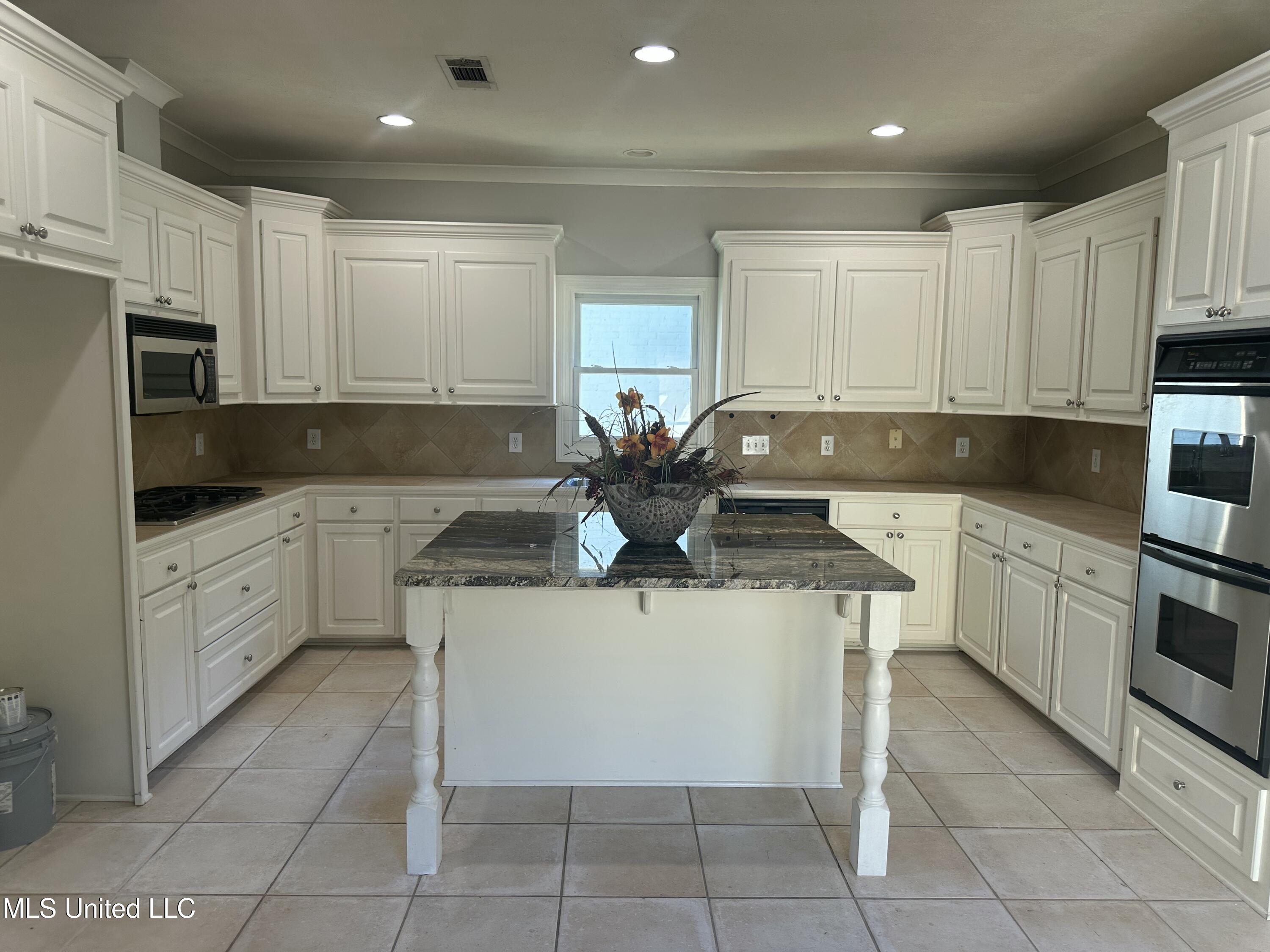 117 Links Cove Madison, MS 39110 - Photo 16 of 38 IMG_4340