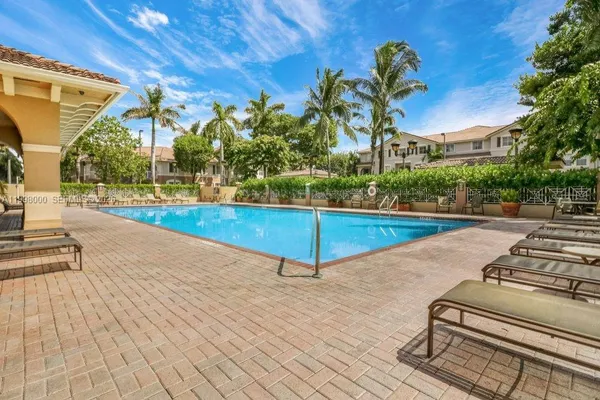 $2,690 | 8970 West Flagler Street, Unit 206, Miami, FL 33174