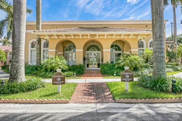 $2,690 | 8970 West Flagler Street, Unit 206, Miami, FL 33174