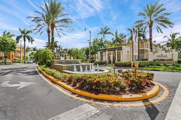 $2,690 | 8970 West Flagler Street, Unit 206, Miami, FL 33174