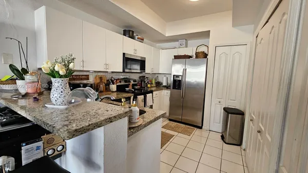 $2,690 | 8970 West Flagler Street, Unit 206, Miami, FL 33174