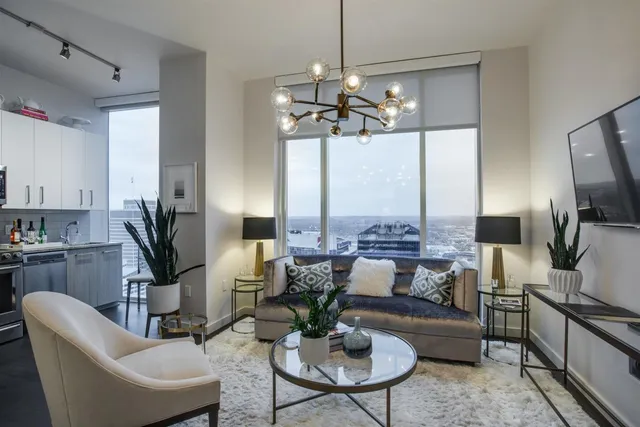 $1,950 | 515 Church Street, Unit 3002, Nashville, TN 37219