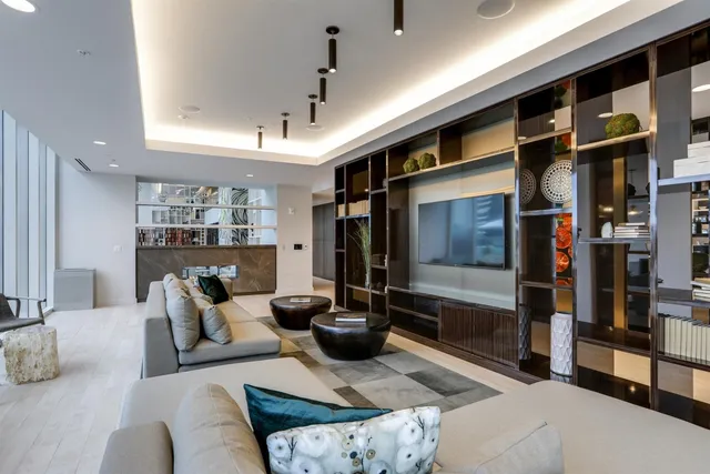 $1,950 | 515 Church Street, Unit 3002, Nashville, TN 37219