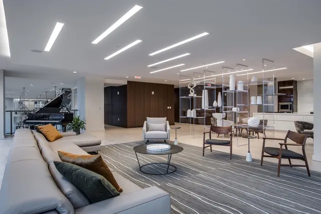 $1,950 | 515 Church Street, Unit 3002, Nashville, TN 37219