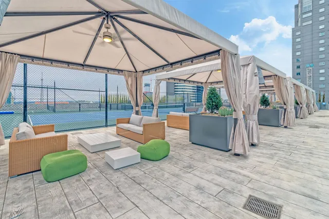 $1,950 | 515 Church Street, Unit 3002, Nashville, TN 37219