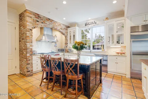 $1,395,000 | 105 Mill Valley Run, Lafayette, LA 70508